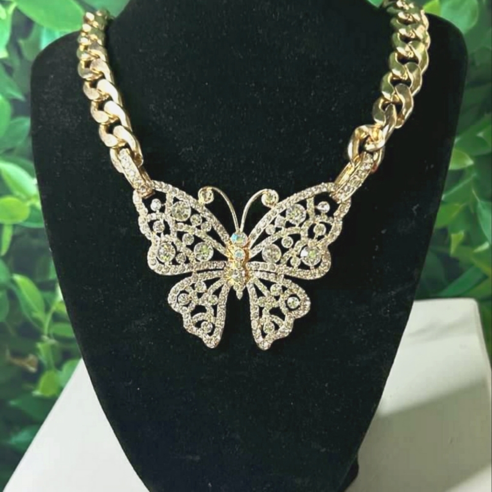 Beautiful Rhinestone Butterfly Chain